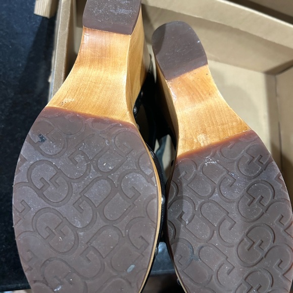 Ugg Chrissie size 9 - Picture 8 of 10